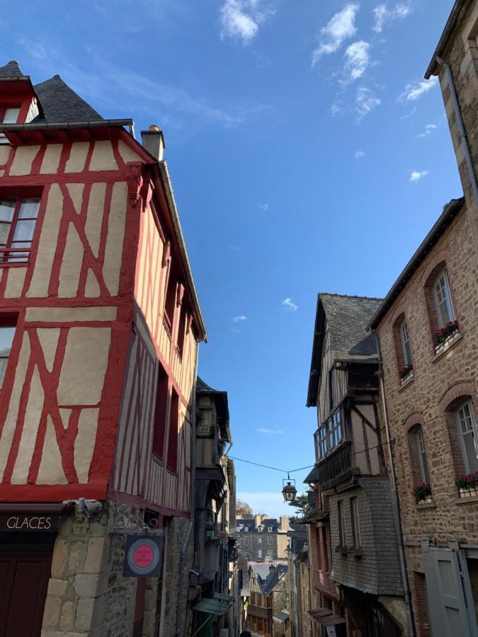Le Grenier Studio De Charme Centre Historique Dinan Exterior foto